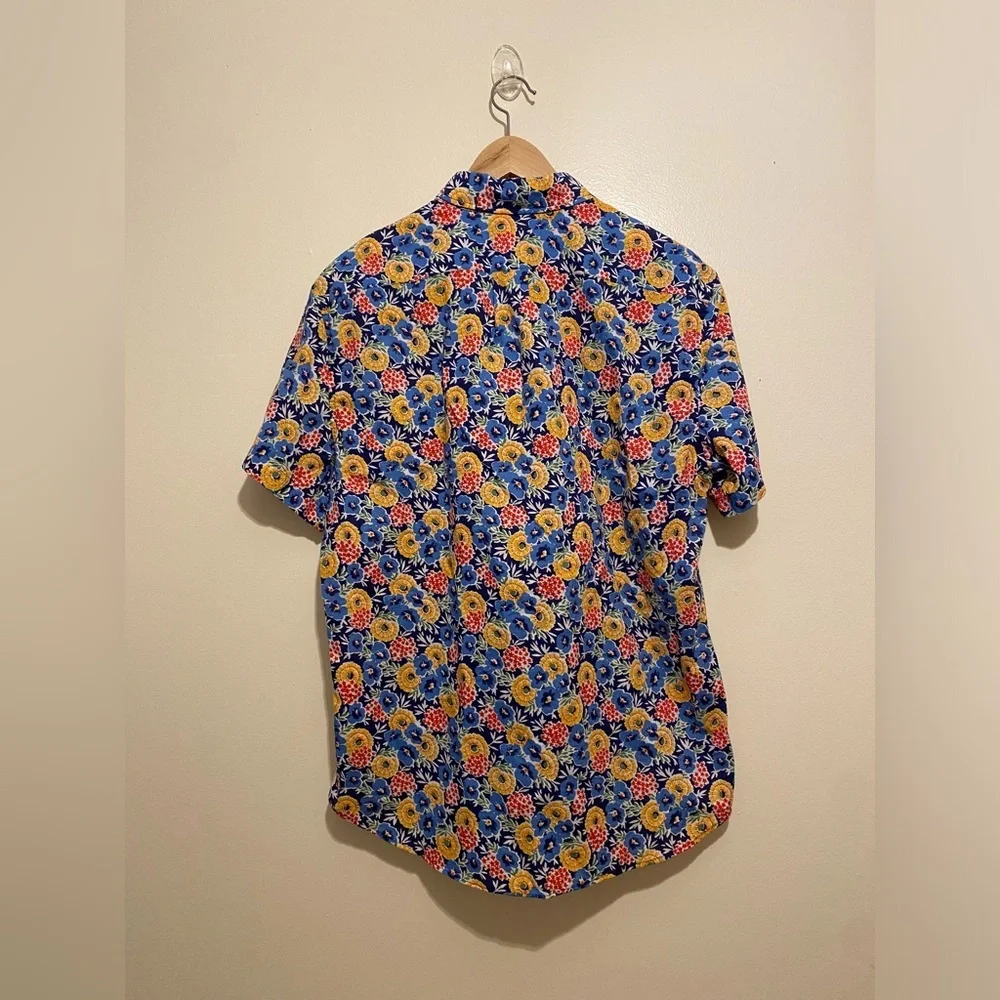 J. Crew Blue Floral Men's Button Down Shirt. Slim fit . Size M